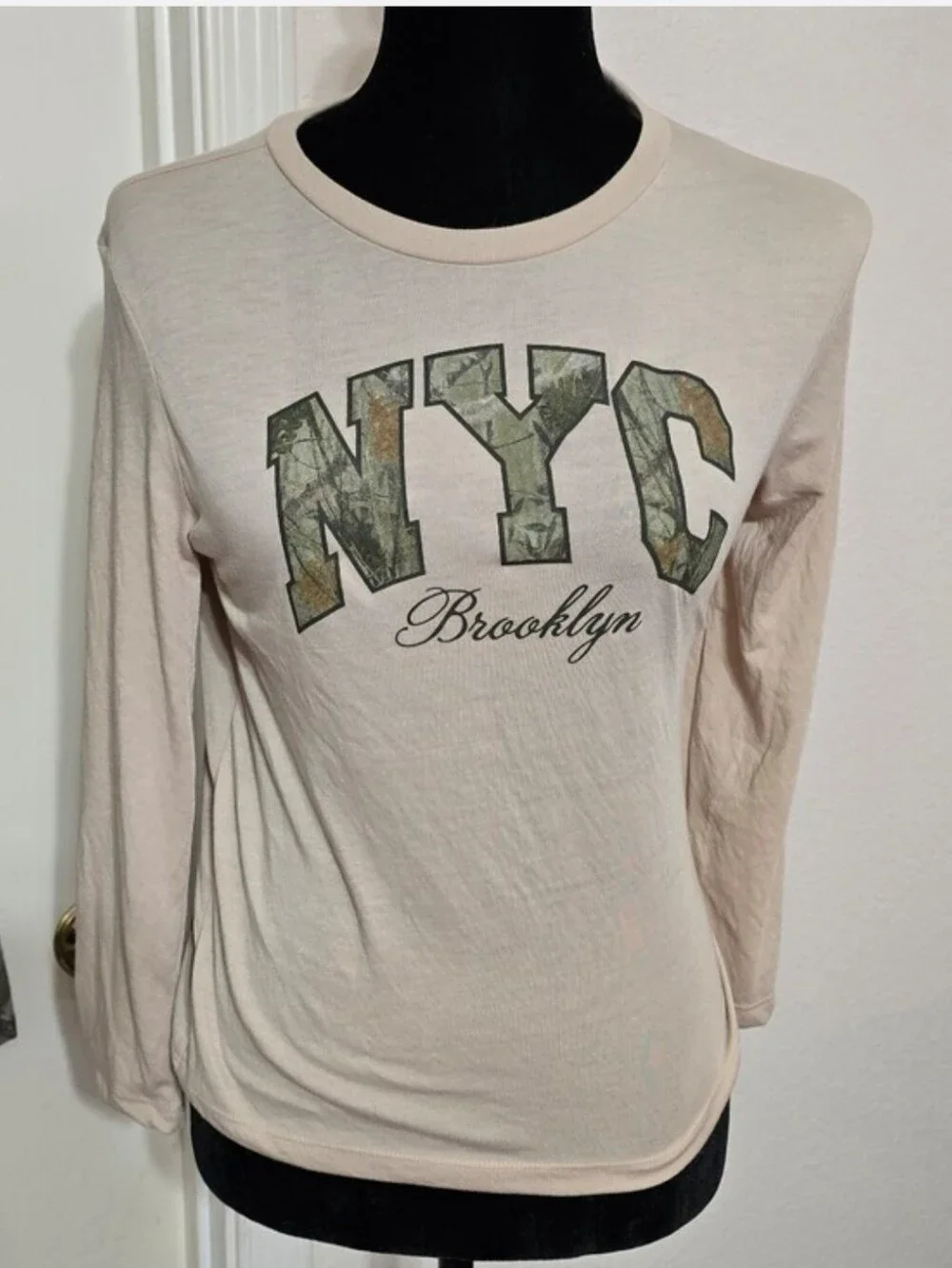 Kids Beige 'NYC' Long-Sleeve Pajama Set